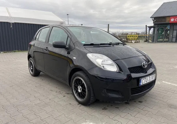 toyota kujawsko-pomorskie Toyota Yaris cena 18400 przebieg: 166000, rok produkcji 2009 z Tuchola